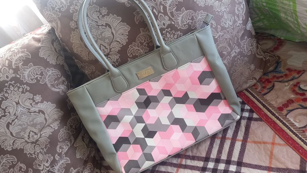 Продаю новую сумку абсолютно новую