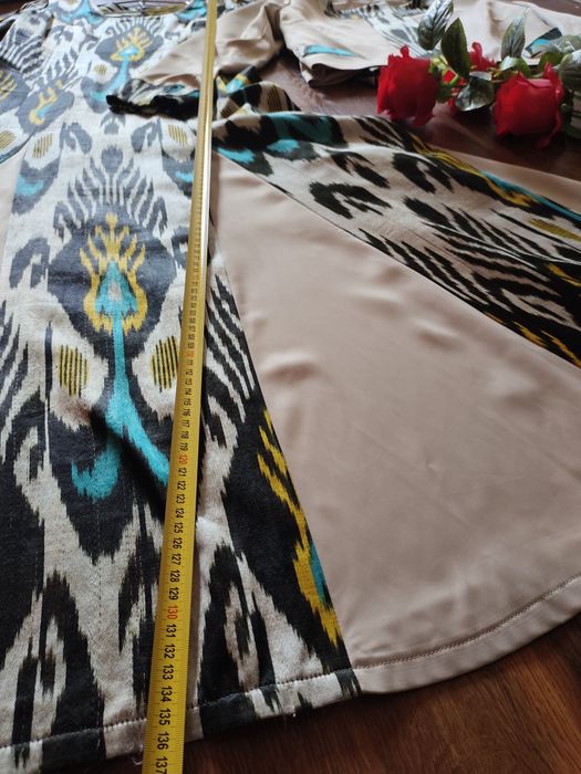 Красивые комплекты платье костюм адрас в отличном состоянии листай