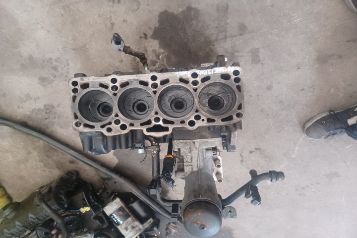 BLOC MOTOR AMBIELAT 1.9 AWX  MX1253 Volkswagen VW Passat B6 [2005 - 2