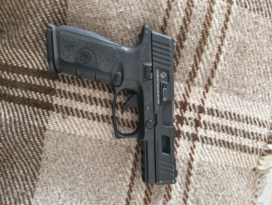 Еърсофт пистолет ICS XFG -BLE