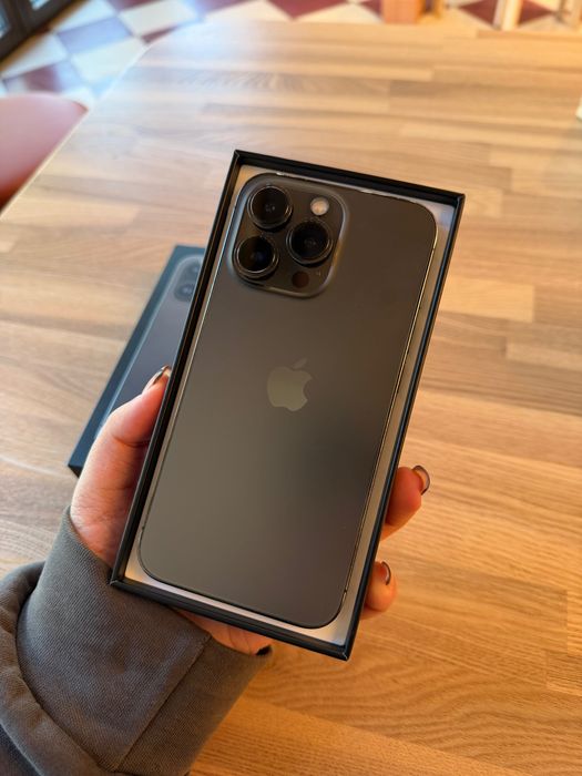 Продам iPhone 13 Pro, 256 ГБ, Graphite