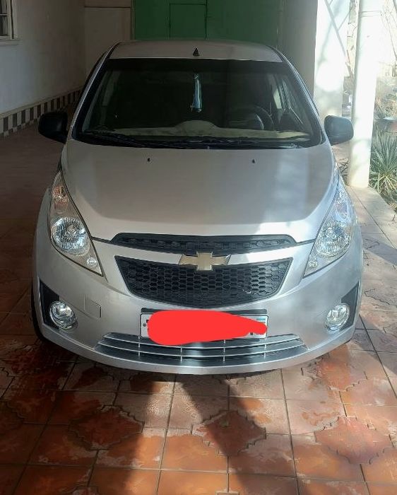 Spark sotiladi  yili 2010 lekin salondan 2011 yili olingan bir qul