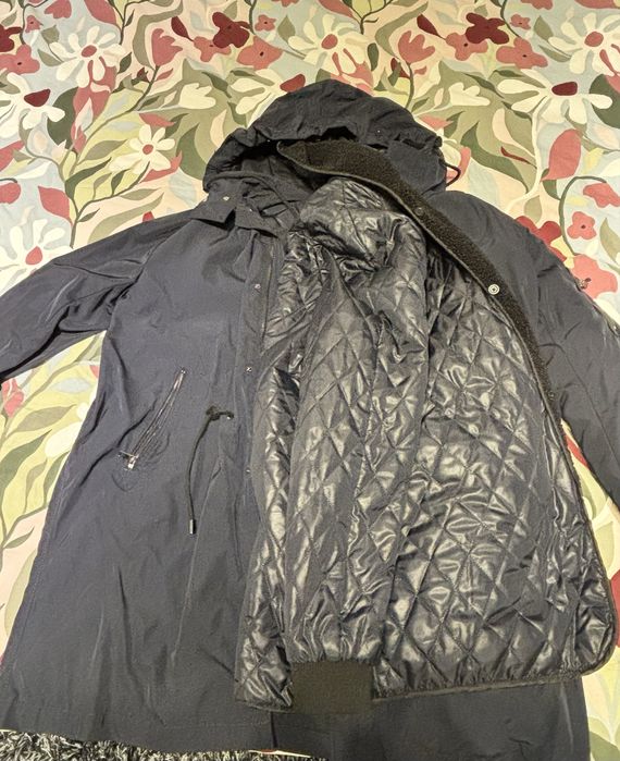 Palton Zara , eticheta maro barbatesc imblanit, captuseala detasabila