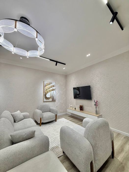Продается 2х ком квартира в новостройке, ор-р: Заводская, 53м²