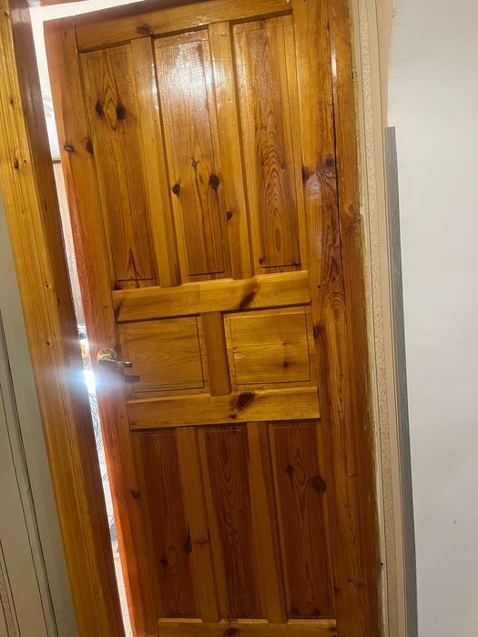 Продам двери б/у