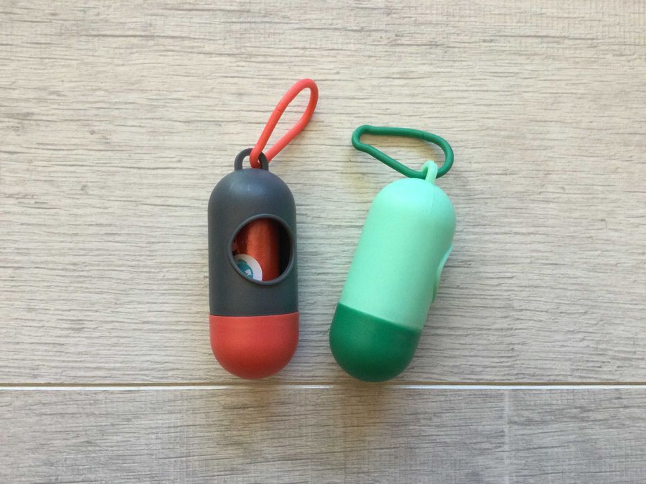 НОВИ диспенсери / контейнери с хигиенни торбички за куче от Италия