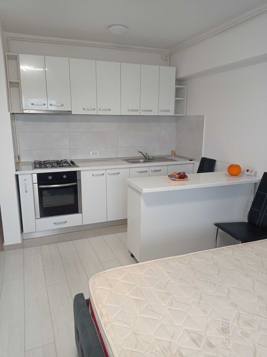 Pers fizică închiriez ap 1 cam fuzion tawoers