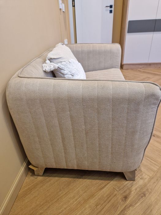 Двуместен диван- нов