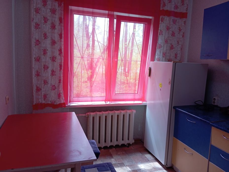 Сдам 1,5-ку посуточно на 45-ой