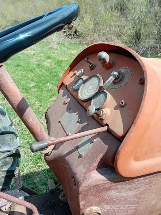Vând tractor Fiat
