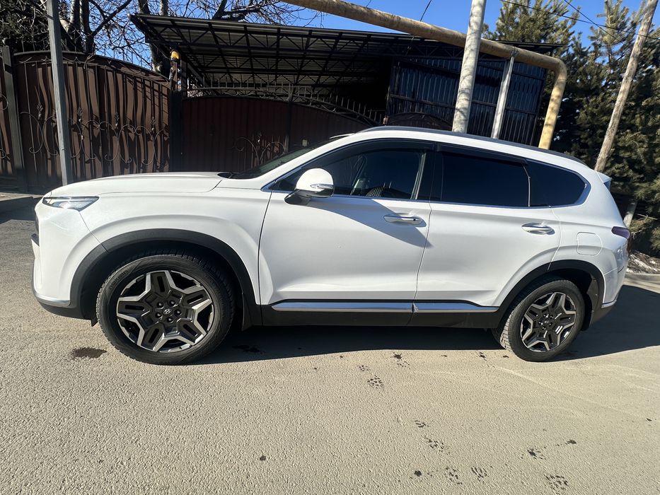 Продам машину Huindai Santa Fe