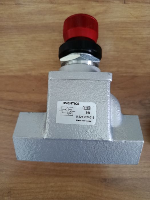 Regulatoare aer/robinet.