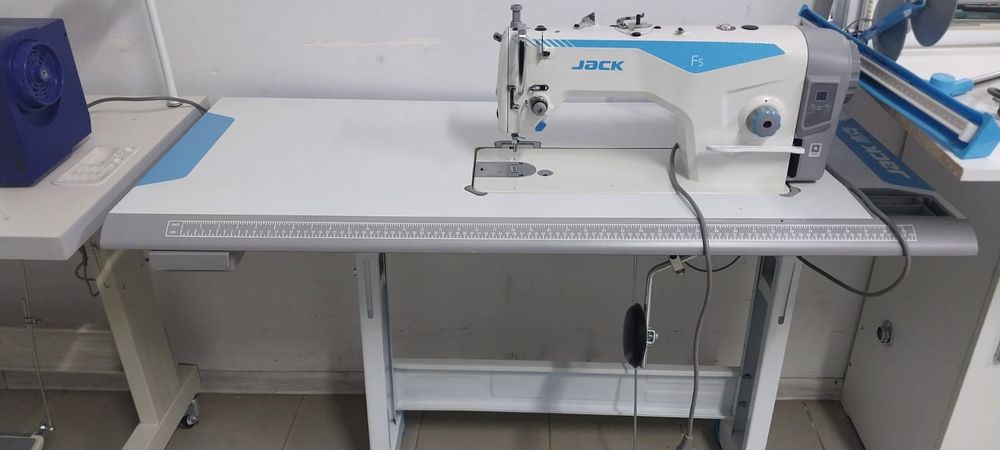 Всё для шитья от машин до тканей, распродажа