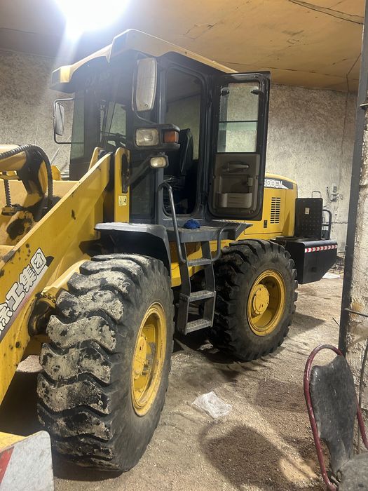 Погрузчик 2.0 куб