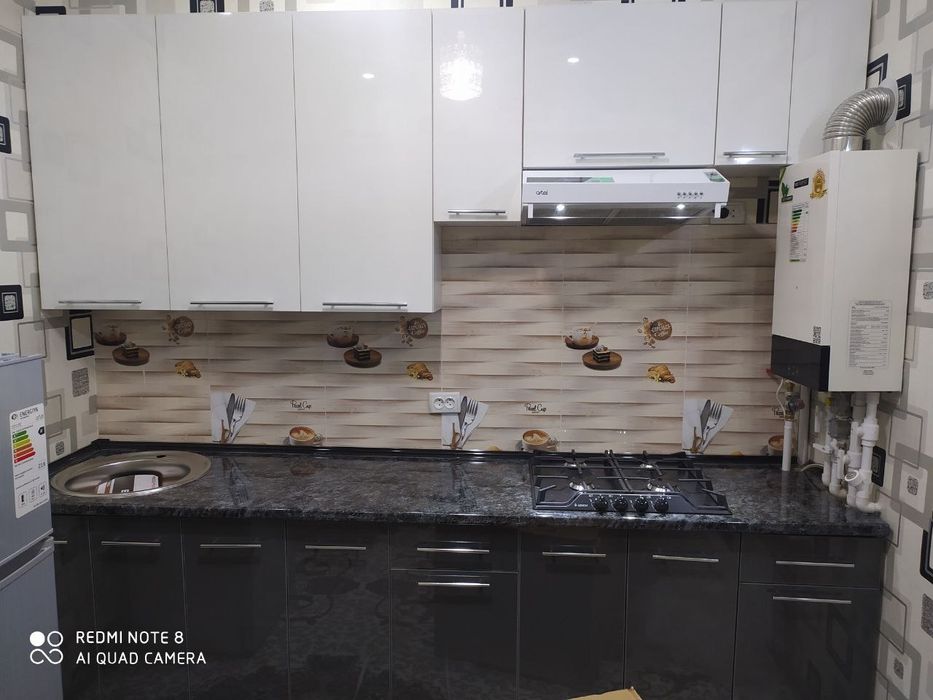 Квартира ижорага  3эт 1хон 5мик круг  мегамаркрт