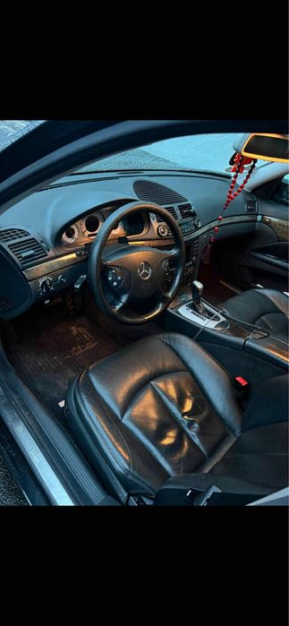 Vand sau schimb Mercedes benz E320 CDI avantgard 2005 stare buna