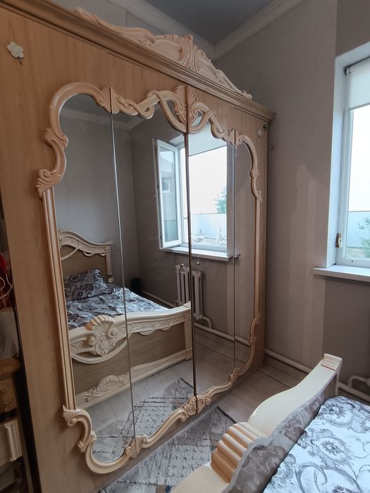 Шкаф спальный, 4 есикти