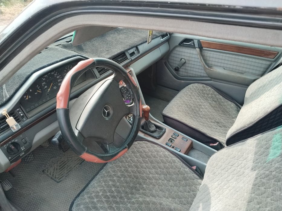 Продам мерса 220