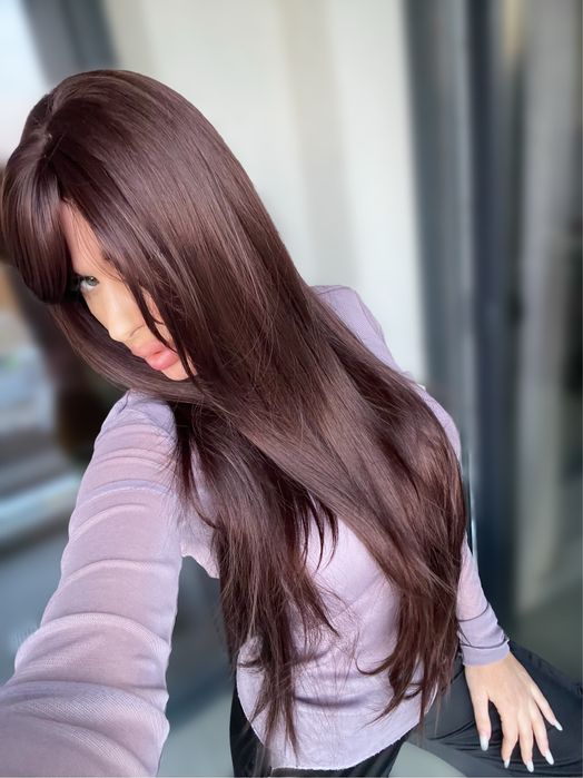 Peruca lunga , saten ciocolatiu , breton ajustabil