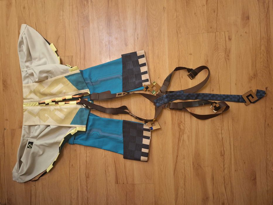 Vând costum cosplay Kinich (Genshin Impact)