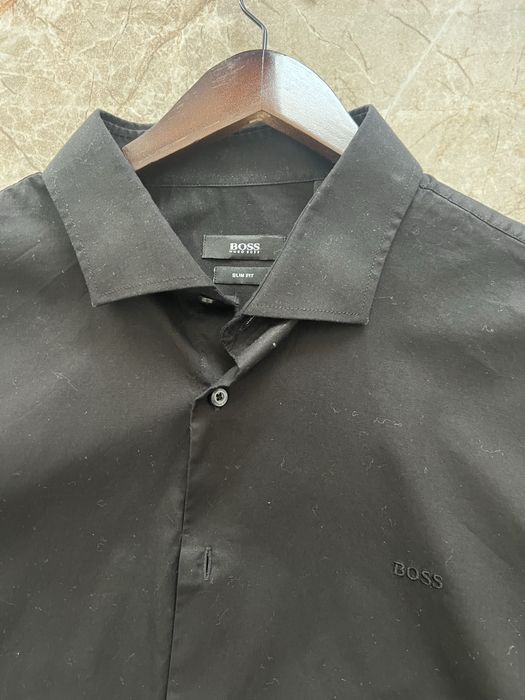 черна мъжка риза Boss