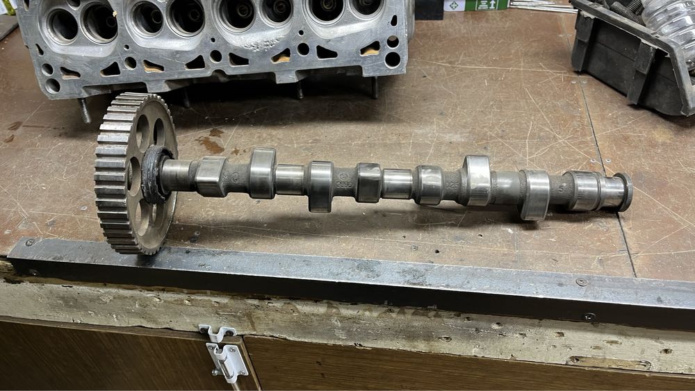 Продам ГБЦ фольксваген, ауди 1.8