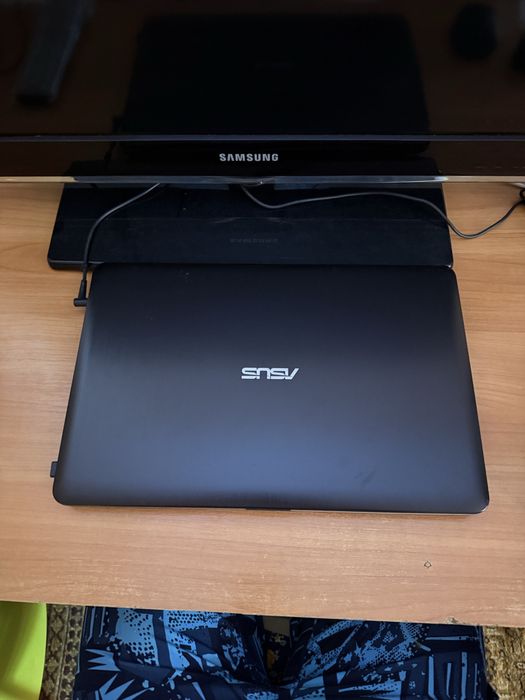 Ноутбук Asus core i5 7 gen