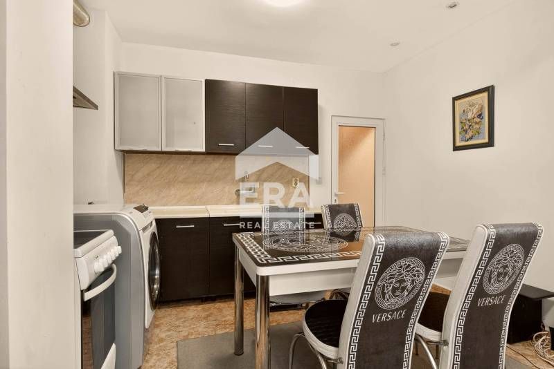 Ексклузивна, обзаведена, югоизточна гарсониера за продажба, район Лятн