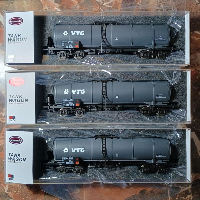 Set Vagoane marfă cisternă VTG machetă trenuleț electric HO locomotiva