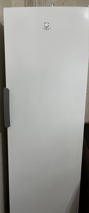 Продам морозильник