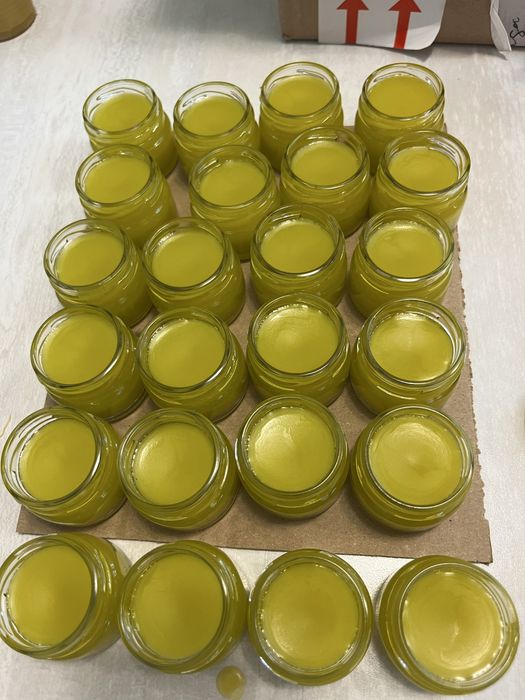 Мехлем от пчелен восък – природна грижа за кожата