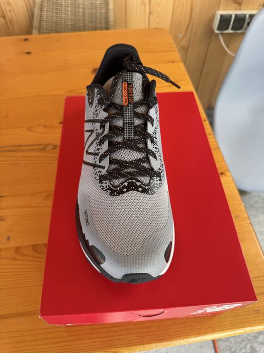 Adidasi NEW BALANCE marimea 45.Noi!
