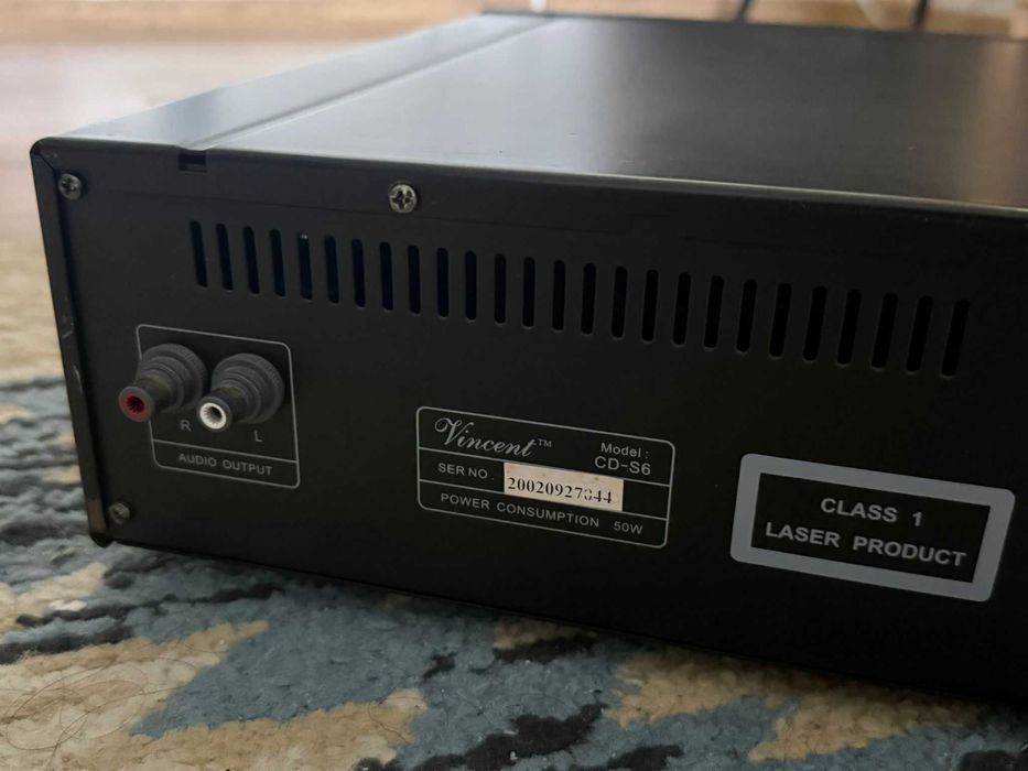Cd-player high-end cu lampă Vincent CD-S6