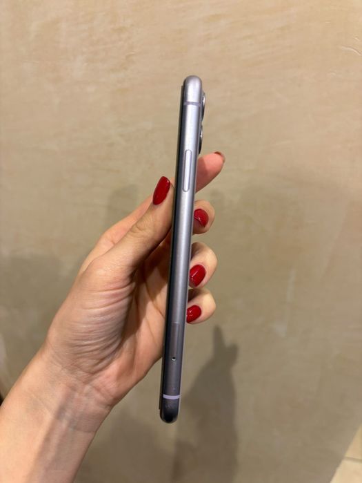 iPhone 11 64GB purple