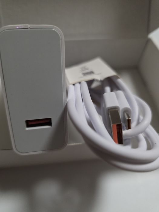 Зарядно Xiaomi 120W HyperCharge Combo.