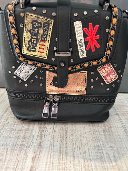 Дамска черна чанта