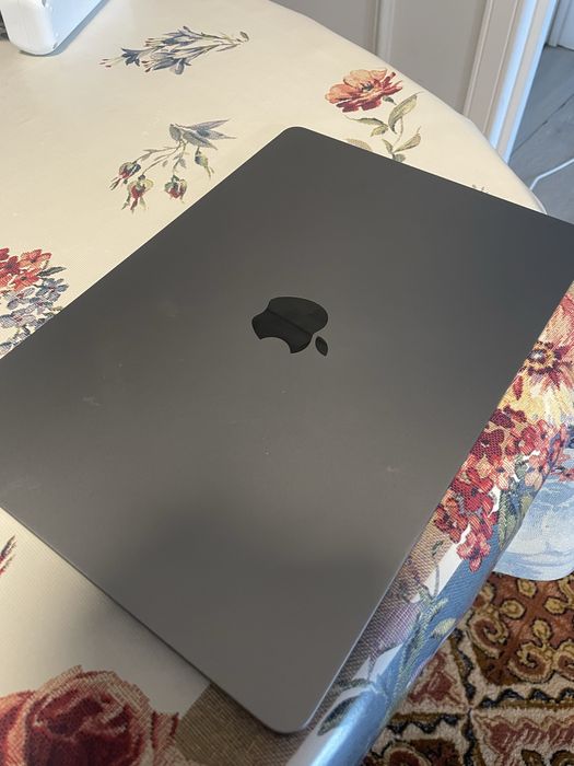 Macbook air m2 оригинал 256гб емкост 93