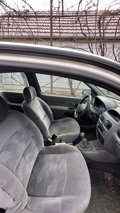 Renault clio 1.4 16v benzina