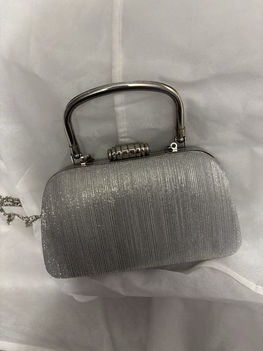 Абитуриентска рокля