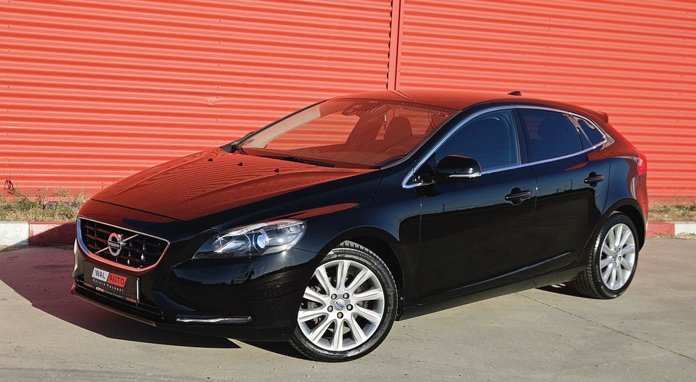 Volvo V40 D2 1.6 Tdi 2013 Bi-Xenon-Navi-Clima-Camera luat vederi-Scaune incalzite-Jante R17