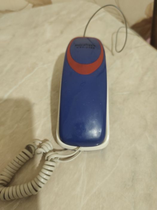 Продам б/у телефон