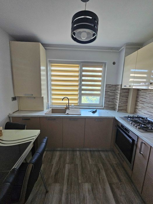 Vand  Apartament 3 camere