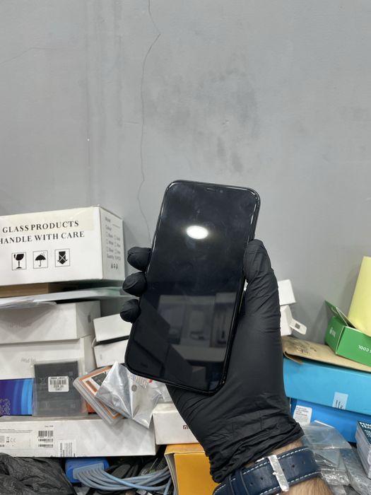 Iphone XR sotuvda