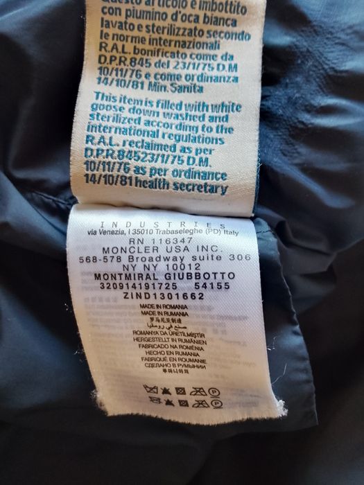 Продам пуховик монклер