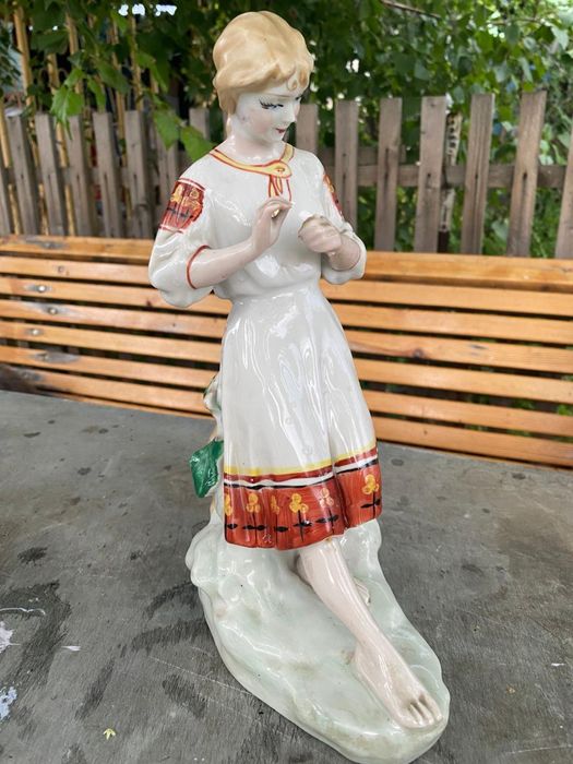 Фарфоровые статуэтки