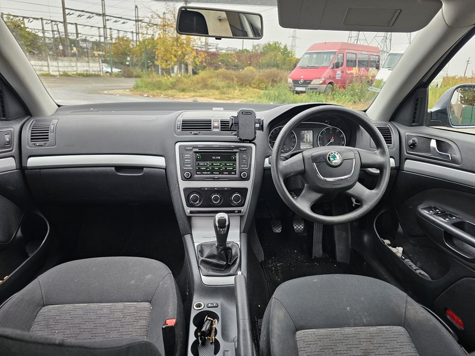 SKODA Octavia 2013 — imagine 2