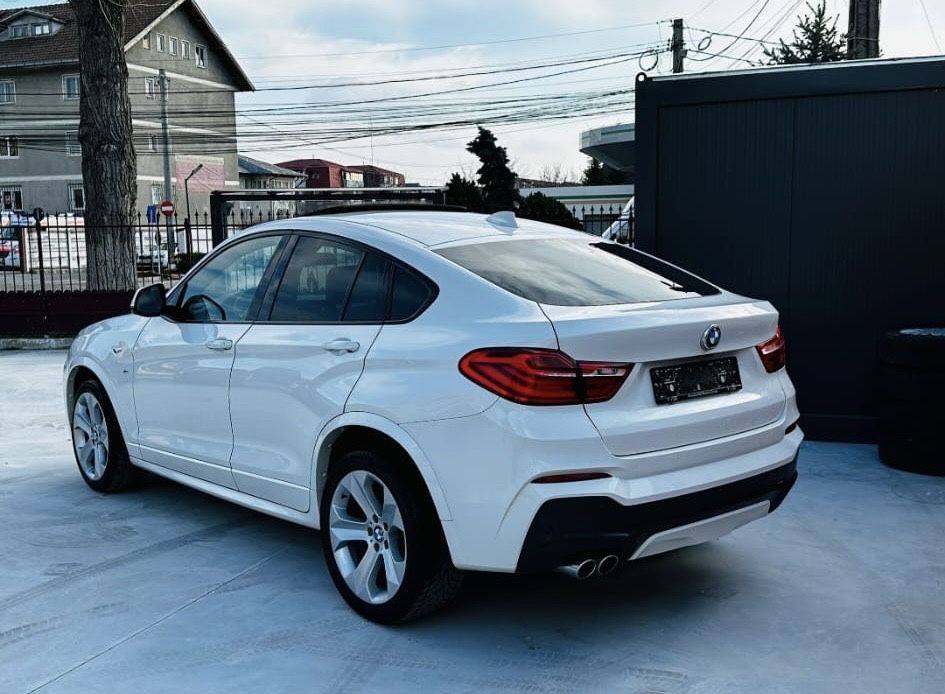 Bmw X4 XDRIVE M-PAKET Motor 3.0 diesel/330 cai/cutie automata/an 2017