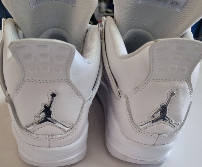 AIR Jordan 4 Retro