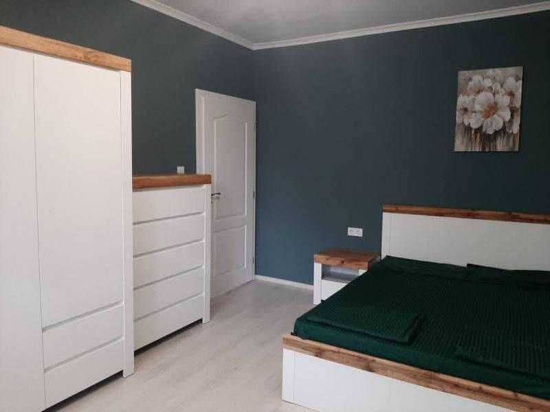 Дава се под наем Двустаен апартамент в Бургас, Лазур - 65 кв.м за 459 € - Снимка #4