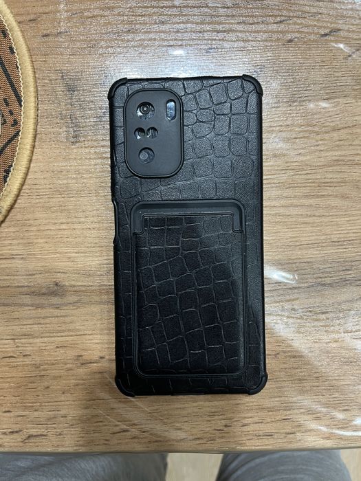 Продам телефон марка Redmi комплект зарядка